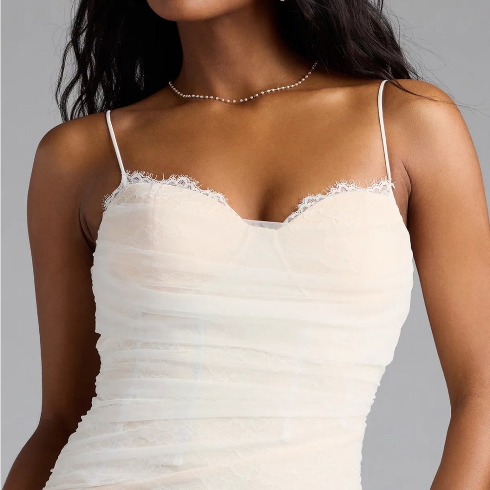 Windsor Elegant Ivory Lace Bridal Gown